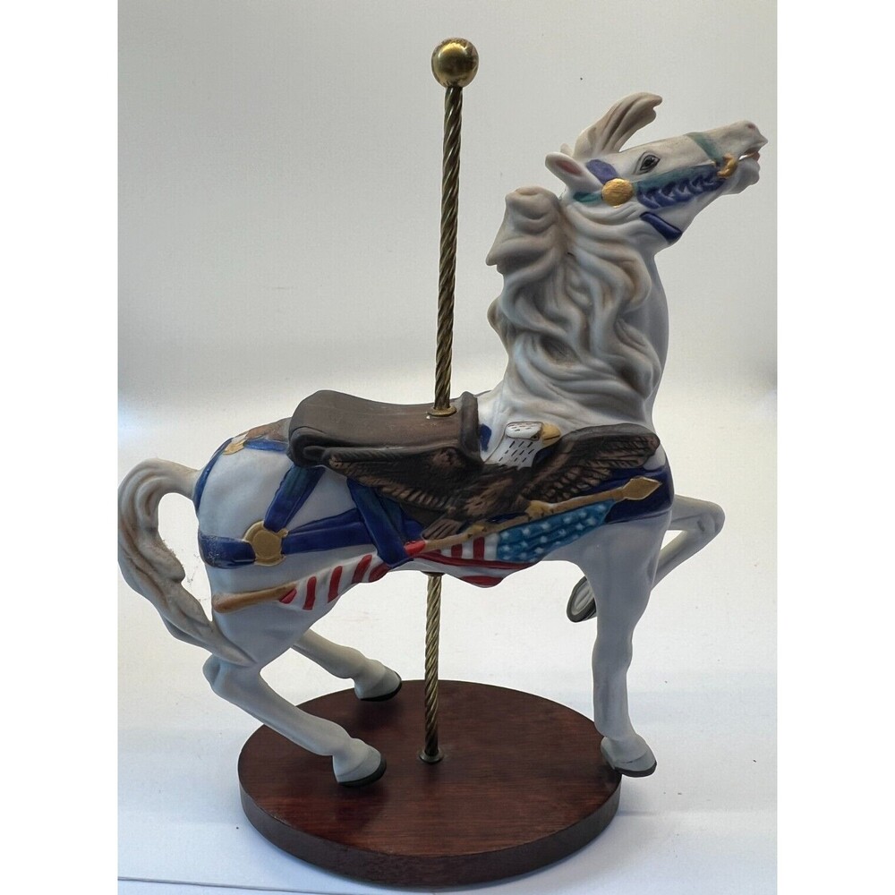 Franklin Mint TREASURY OF CAROUSEL ART Figurine white horse mane gift collect